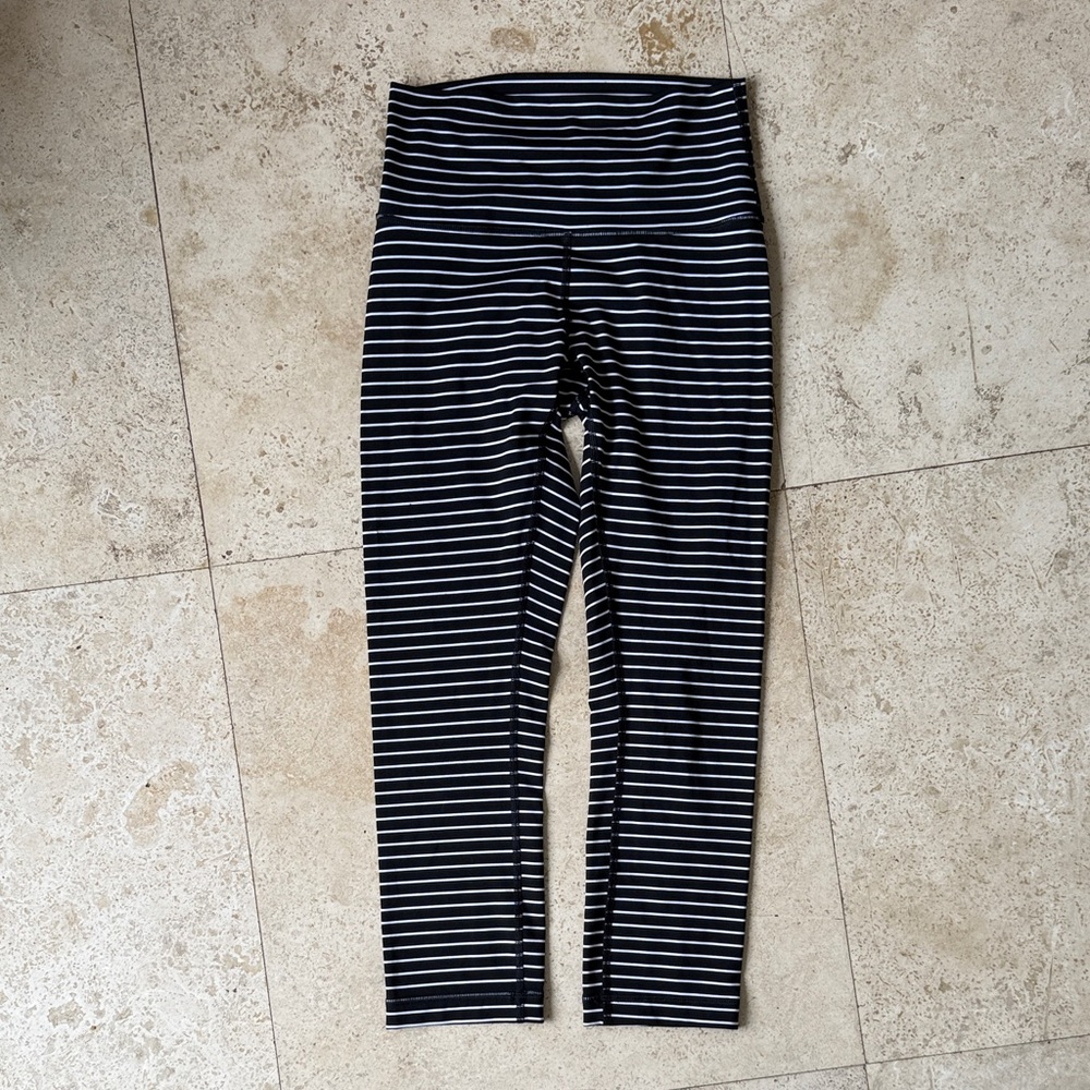 Lot of Lululemon Wunder Under Crop High Rise 21" Stripe Black White Blue Sz 4 - Picture 3 of 12